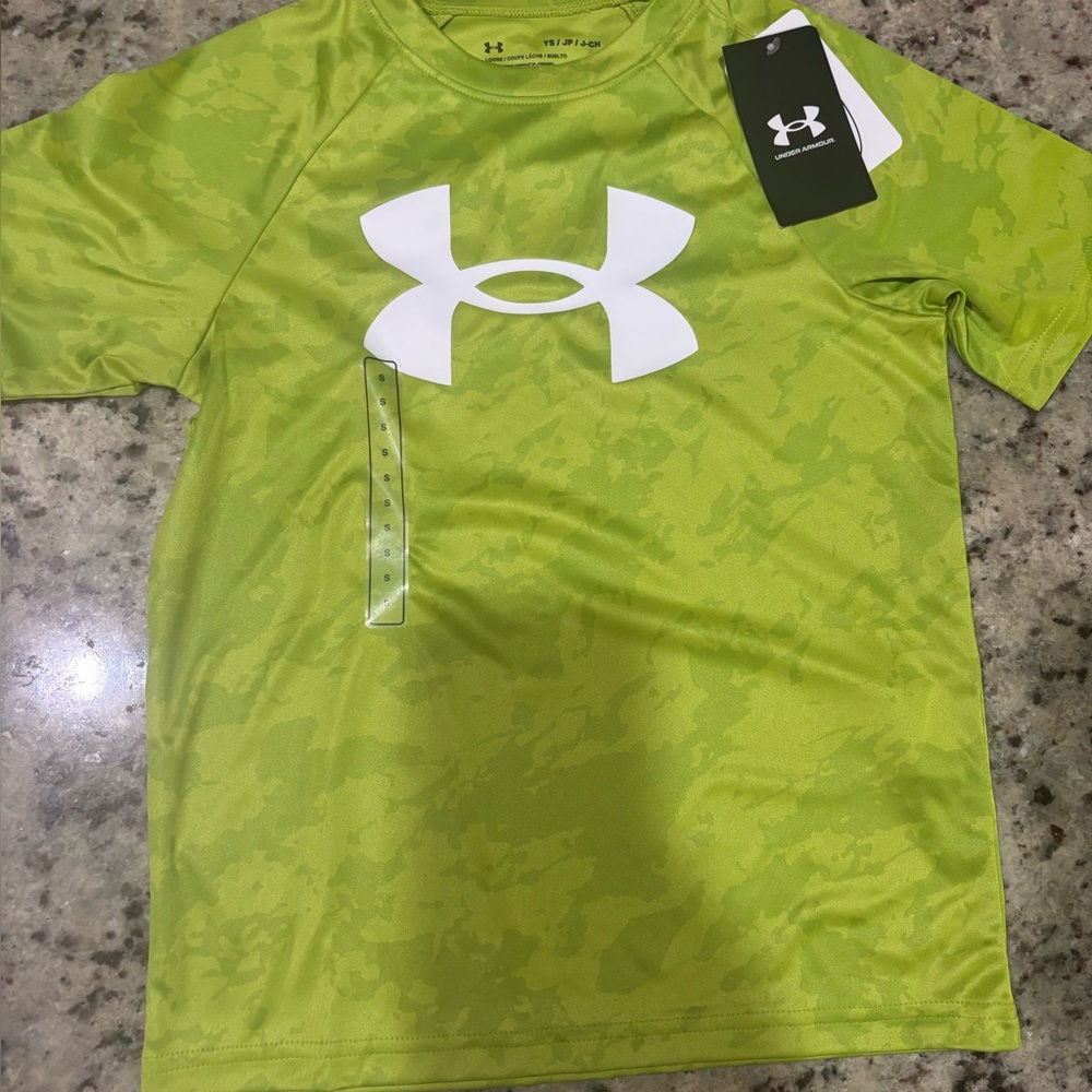 Under Armour dri fit shirt NWT